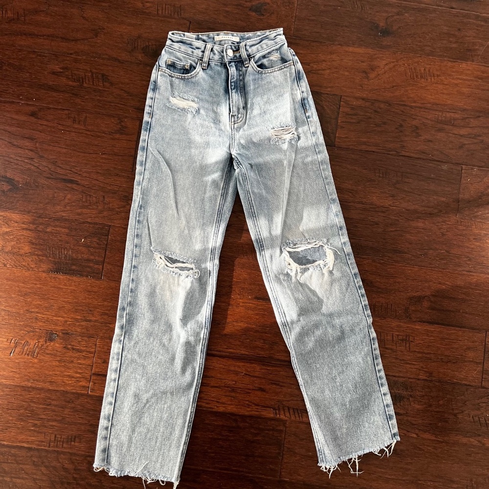 PacSun Women’s 90's Boyfriend Distressed Light Wash Jeans - Size 22